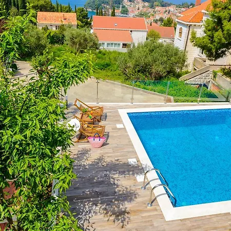 Tandem With Swimming Pool Apartament