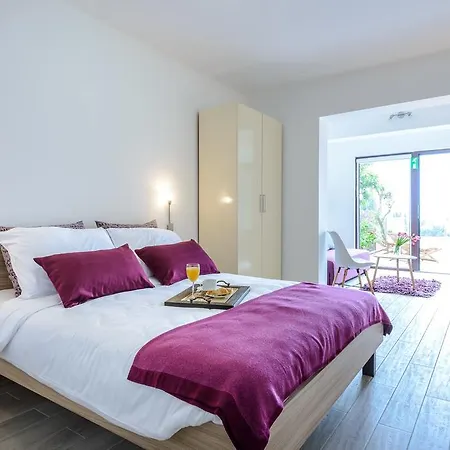 Lägenhet Tandem With Swimming Pool