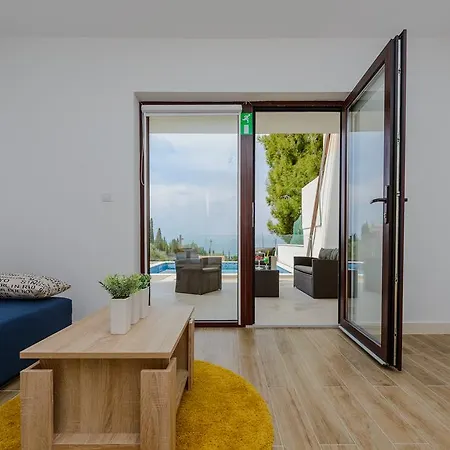 Lägenhet Tandem With Swimming Pool