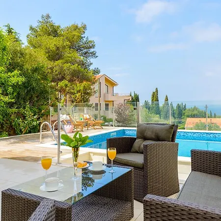 Tandem With Swimming Pool Апартаменты Цавтат