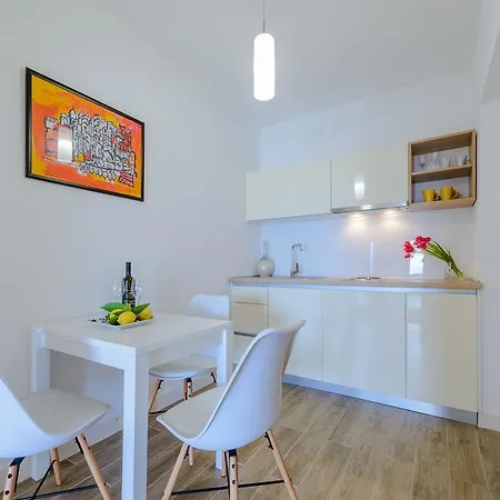 Tandem With Swimming Pool * تْسافتات