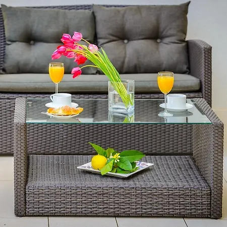 Tandem With Swimming Pool تْسافتات